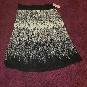 NWT Flowy Skirt